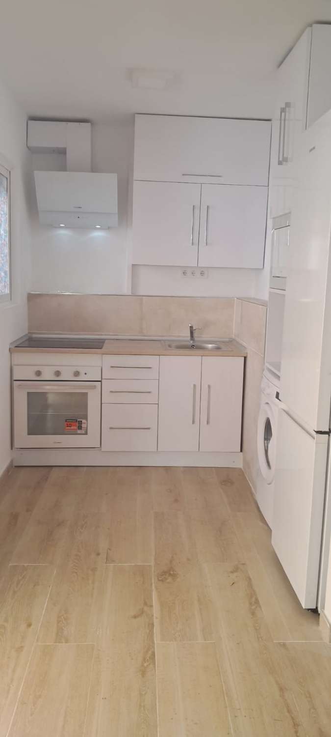 Flat te koop in La Goleta (Málaga)